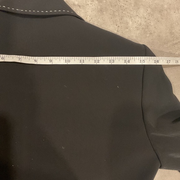 Kasper Classic Ladies lined Dressy Black Suit with White Dart Seams . - Picture 7 of 11